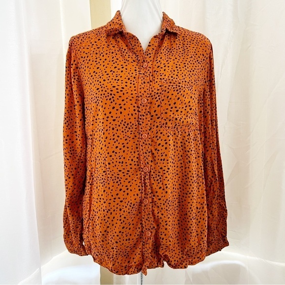 BeachLunchLounge blouse women's Large button up shirt top spotted orange spots - Picture 1 of 11